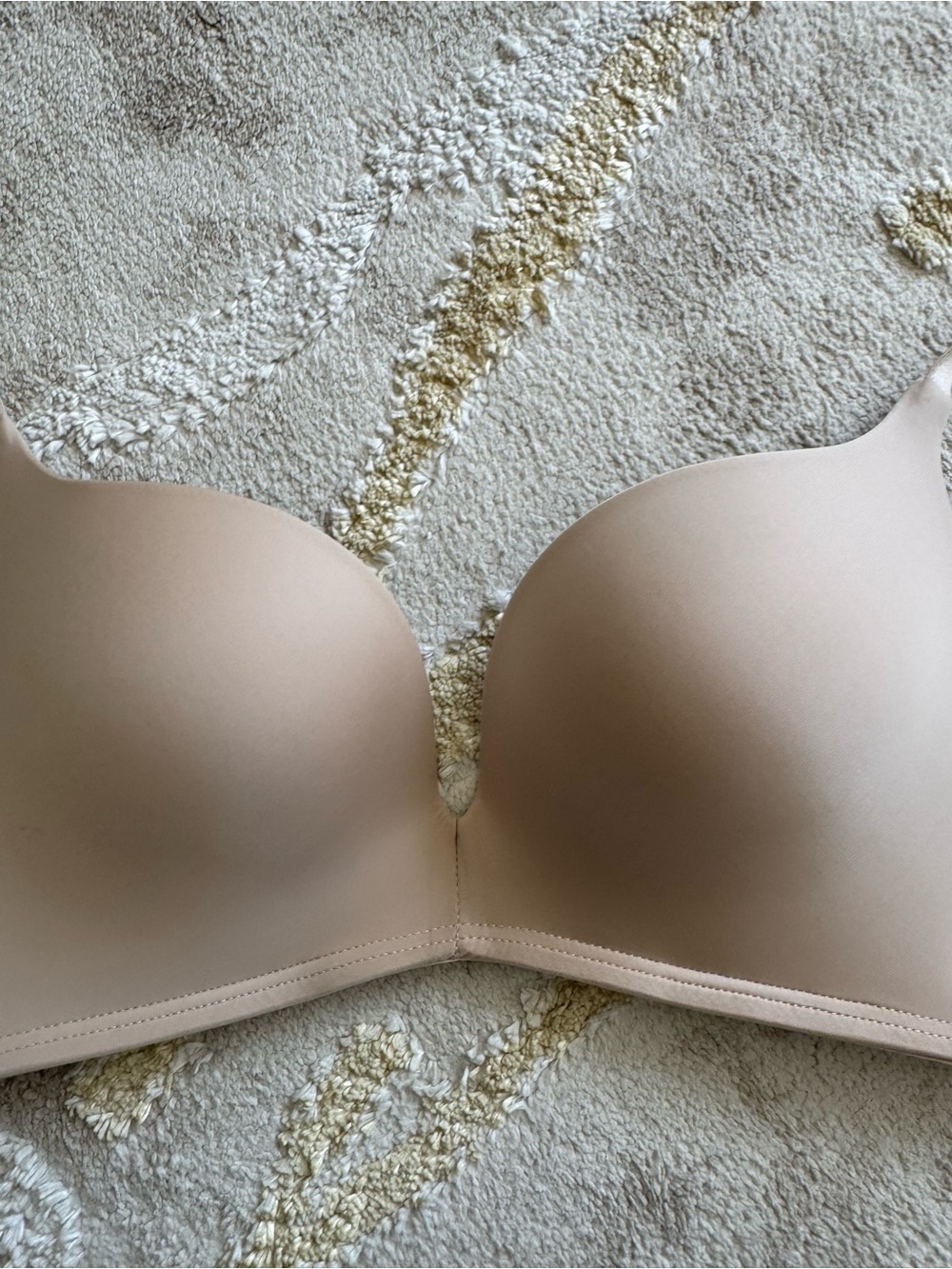 Maidenform Smooth Nude T-Shirt Bra - Picture 2 of 4